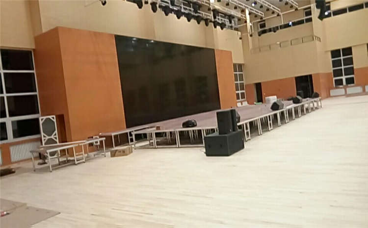 怎么翻新？籃球運動木地板賽事